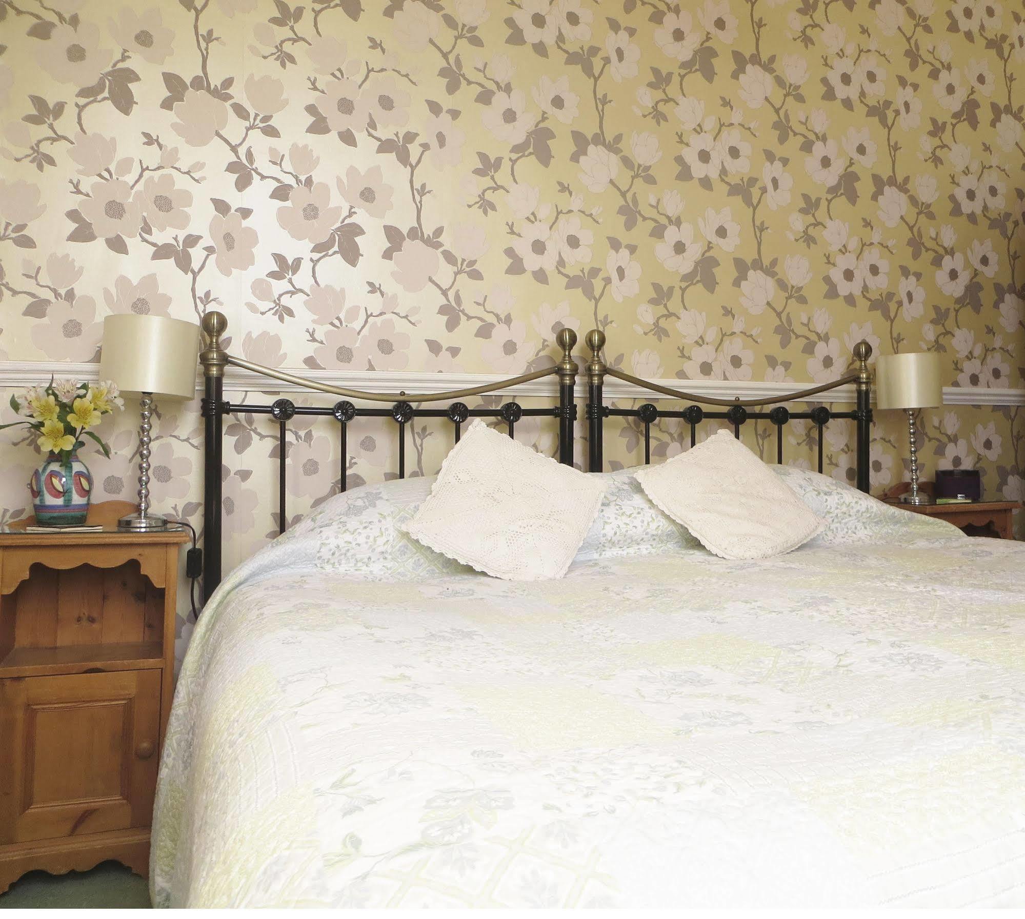 Avondale Guest House ยอร์ค ภายนอก รูปภาพ