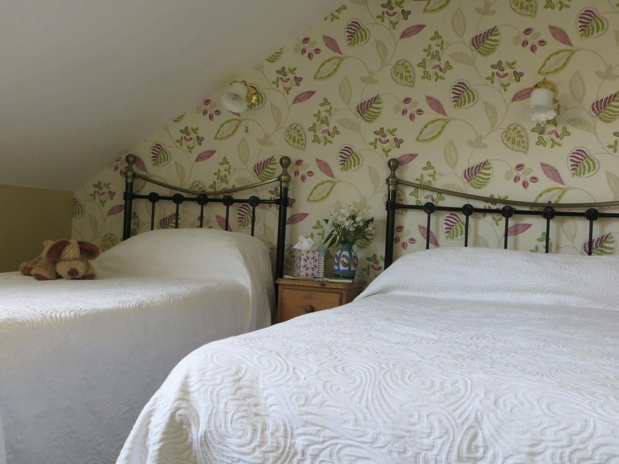 Avondale Guest House ยอร์ค ภายนอก รูปภาพ