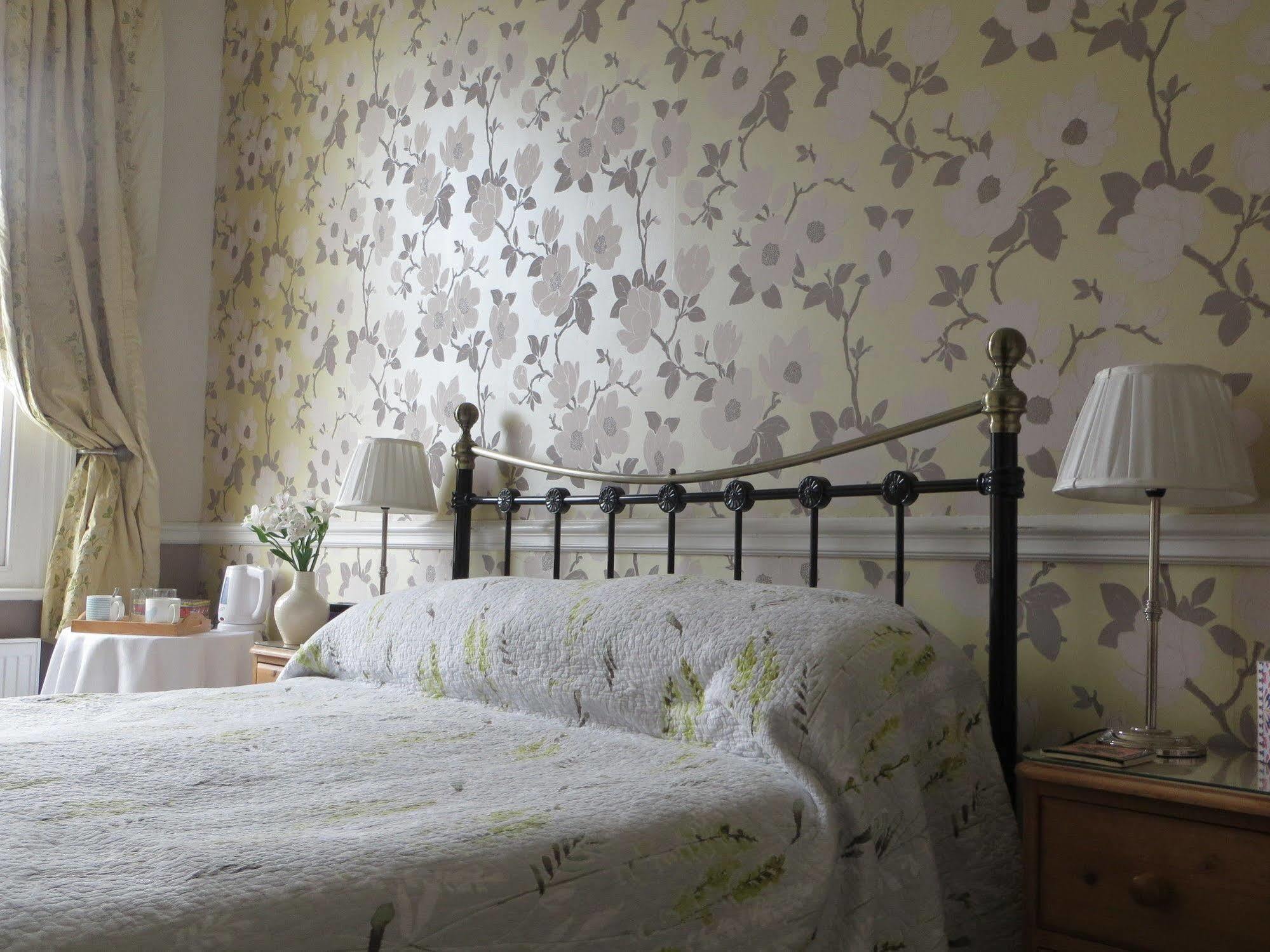Avondale Guest House ยอร์ค ภายนอก รูปภาพ